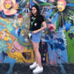 Meet your Posher, Camila